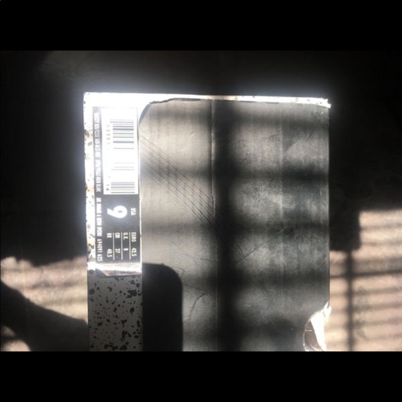 Jordan’s - Picture 3 of 3